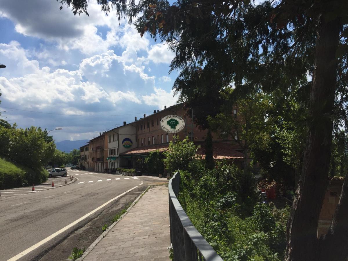 Locanda Del Sole Montese Exteriör bild